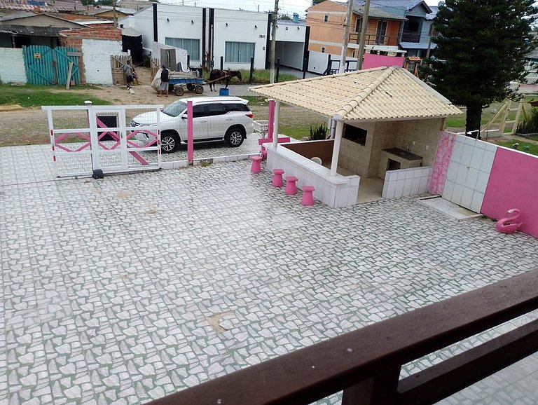 Apê com vista para o mar, no centro de Cidreira!